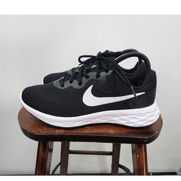 New Nike Revolution 6 Men\'s Running Shoes Size‎ 7 Black White Running main image 8